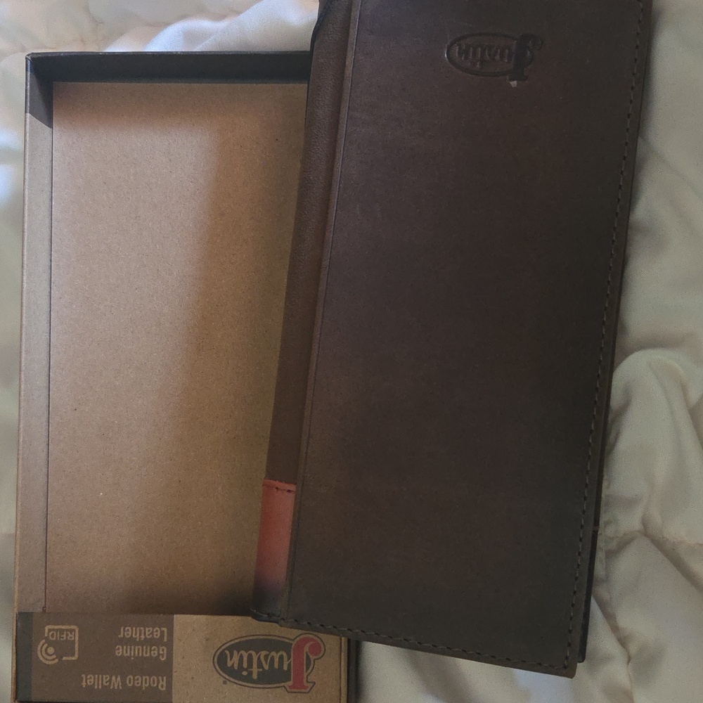 Justin Boots Brown Rodeo Wallet - Picture 3 of 4